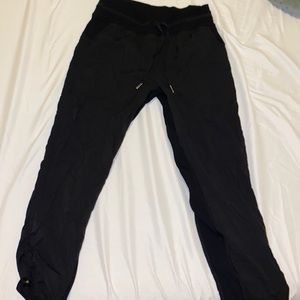 Lululemon Cropped Pants